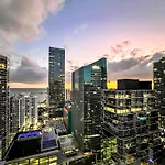 Star Stay Miami Yellow Brickell